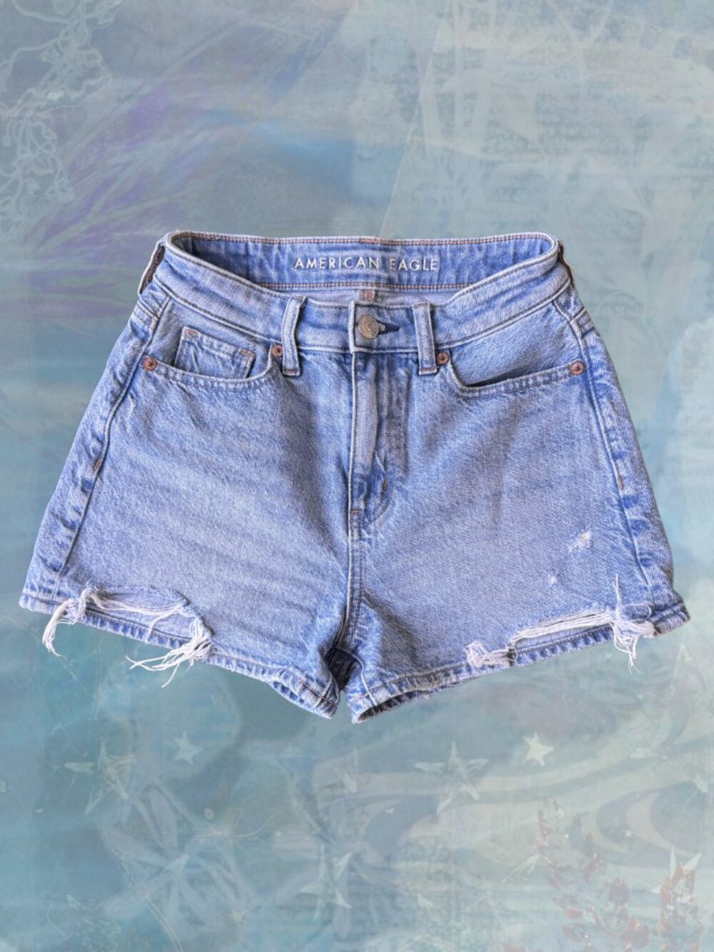 American Eagle Distressed Denim Shorts High Rise Light Wash Frayed Hem Women’s